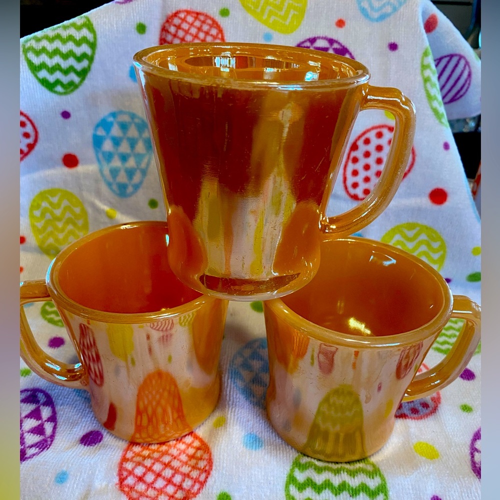 Three gorgeous Fire 🔥 King 🤴 Oven Ware mugs. These are in fantastic condition.